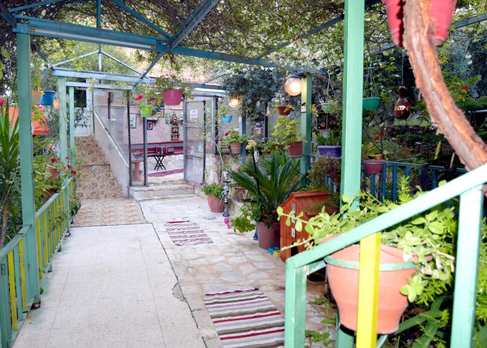 بيت الطبيعة Nature House Jarash Esterno foto